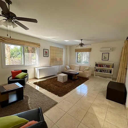 Camelia Вилла *