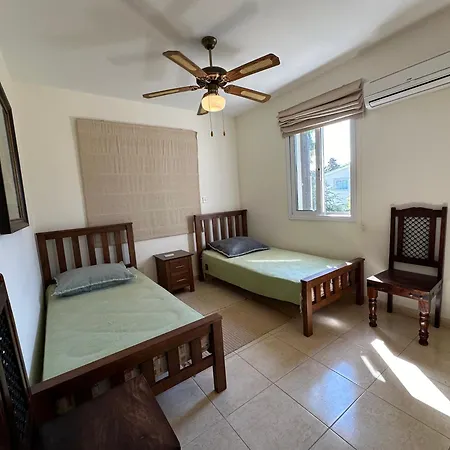 וילה Camelia נאו חוריו