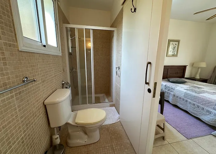 Camelia Νέο Χωριό